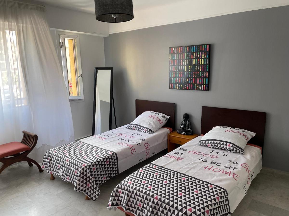 Centre Grand 3 Pieces A Pieds Cannes